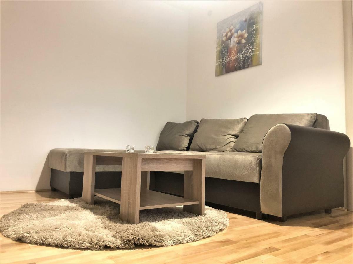 Airport Rest Apartments Belgrade Luaran gambar
