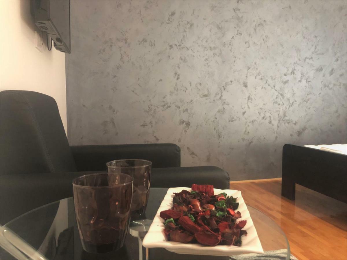 Airport Rest Apartments Belgrade Luaran gambar