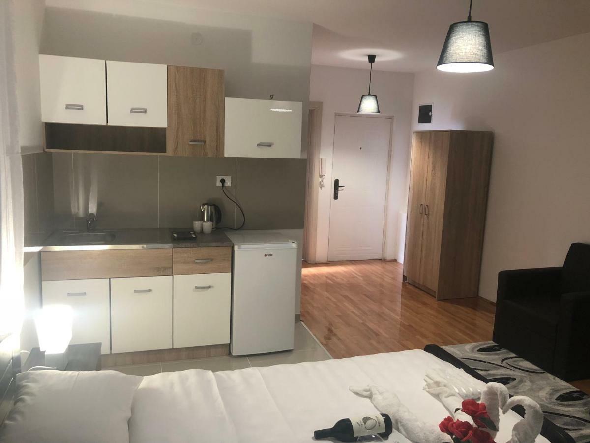Airport Rest Apartments Belgrade Luaran gambar