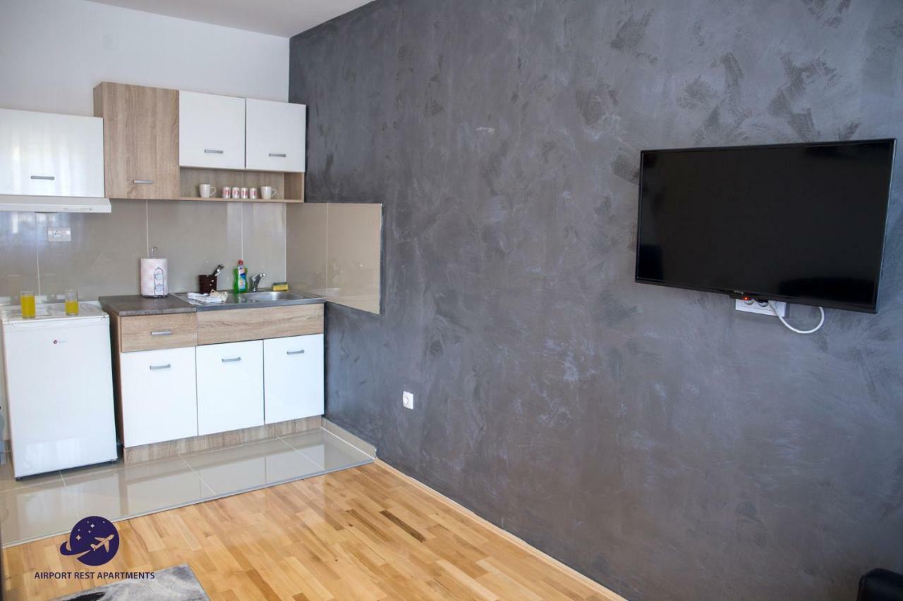 Airport Rest Apartments Belgrade Luaran gambar